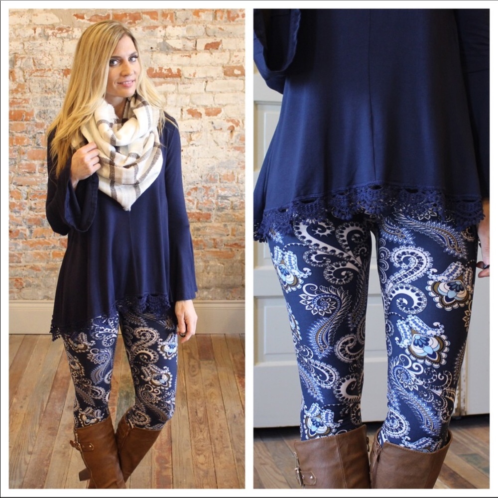 🌼 NEW ARRIVAL...... NAVY PAISLEY PRINT LEGGINGS
